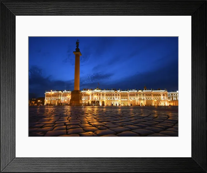 Framed Print : Night view of Winter Palace, Saint Petersburg, Russia Framed Print : Night view of Winter Palace, Saint Petersburg, Russia
