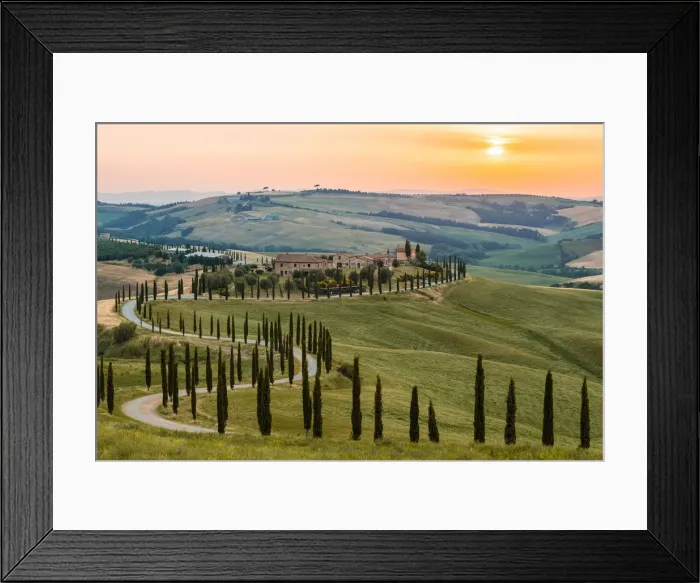 Framed Print : Val d Orcia, Tuscany, Italy Framed Print : Val d Orcia, Tuscany, Italy