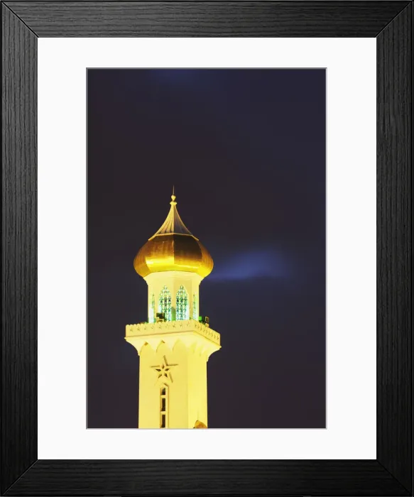 Framed Print : Omar Ali Saifuddien Mosque at dusk, Bandar Seri Begawan, Brunei Darussalam