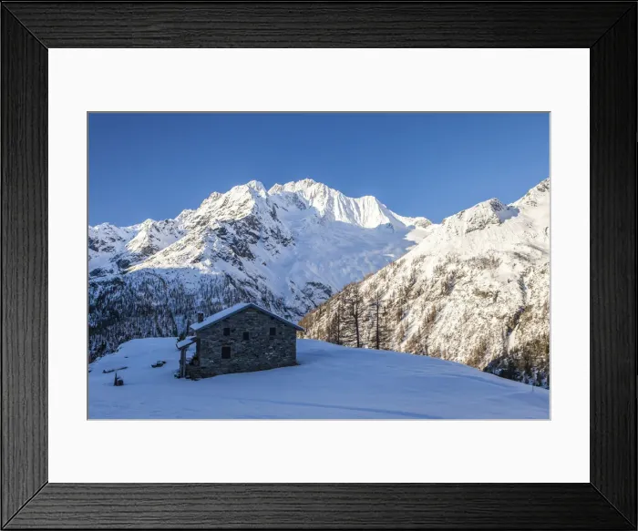 Framed Print : Stone hut at the foot of the snowy Monte Vazzeda, Alpe dell Oro, Valmalenco Framed Print : Stone hut at the foot of the snowy Monte Vazzeda, Alpe dell Oro, Valmalenco