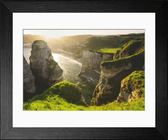 Framed Print : Sunrise in Etretat, Normandy, France Framed Print : Sunrise in Etretat, Normandy, France