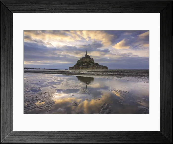 Framed Print : Le Mont Saint Michel at sunset, Normandy, France Framed Print : Le Mont Saint Michel at sunset, Normandy, France