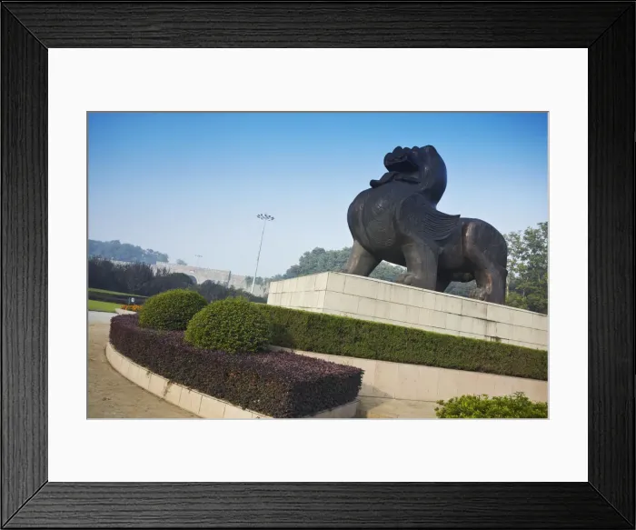 Framed Print : Statue of lion outside Zhongshan Men (Zhongshan Gate) of old city wall, Nanjing, Jiangsu Framed Print : Statue of lion outside Zhongshan Men (Zhongshan Gate) of old city wall, Nanjing, Jiangsu