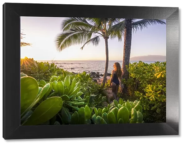 A girl enjoing the sunset in Kihei beach, Maui island, Hawaii, USA (MR)