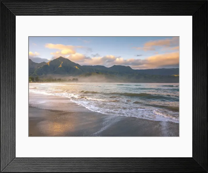 Framed Print : Sunrise in Hanalei beach, Kauai island, Hawaii, USA Framed Print : Sunrise in Hanalei beach, Kauai island, Hawaii, USA