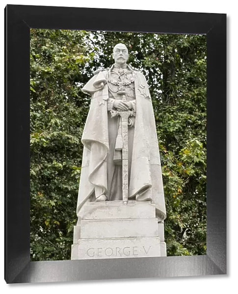 Europe, United Kingdom, England, London, George V Statue