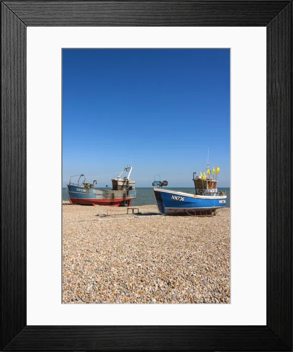 Framed Print : Traditional fishing boats on the shingle beach at Hastings, Sussex, England Framed Print : Traditional fishing boats on the shingle beach at Hastings, Sussex, England