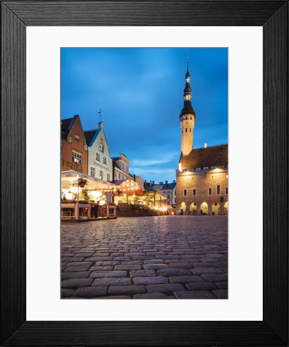 Framed Print : Town Hall Square (Raekoja plats) at dusk, Old Town, Tallinn, Estonia, Europe Framed Print : Town Hall Square (Raekoja plats) at dusk, Old Town, Tallinn, Estonia, Europe