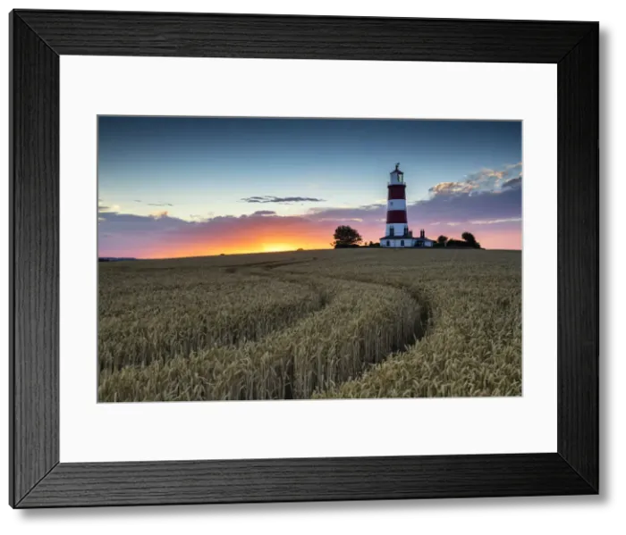 Framed Print : Happisburgh Lighthouse at Sunset, Norfolk, England Framed Print : Happisburgh Lighthouse at Sunset, Norfolk, England