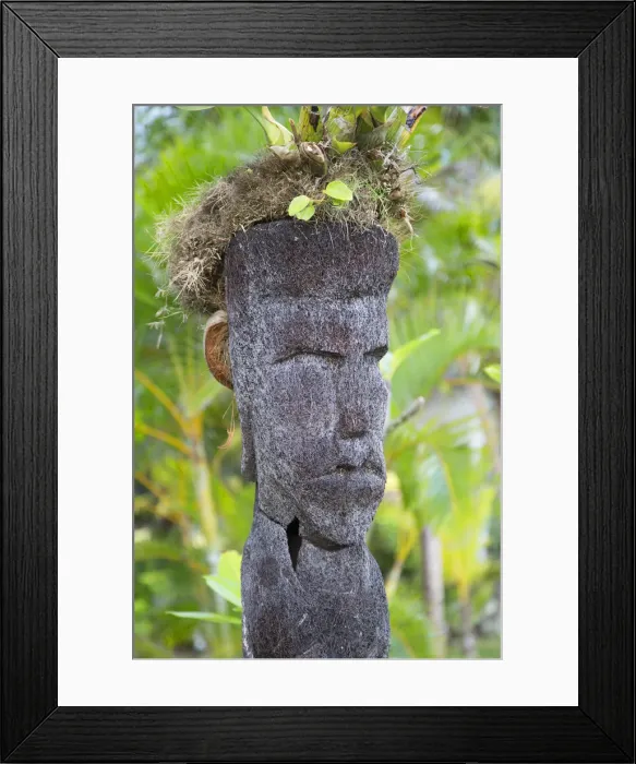 Framed Print : Carved statue in The Warwick Hotel, Coral Coast, Viti Levu, Fiji (PR)