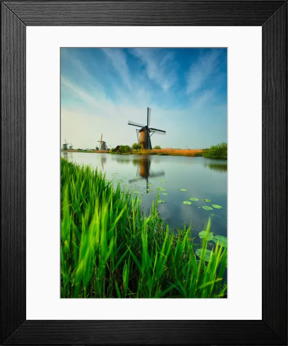 Framed Print : Kinderdijk, Netherlands. The windmills of Kinderdijk photographed at sunrise Framed Print : Kinderdijk, Netherlands. The windmills of Kinderdijk photographed at sunrise