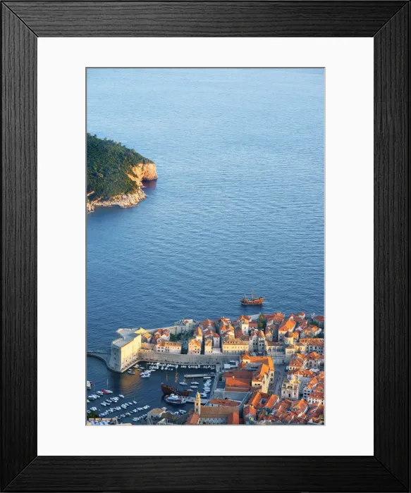 Framed Print : Croatia, Dalmatia, Dubrovnik, Old town, view over the city walls and harbour
