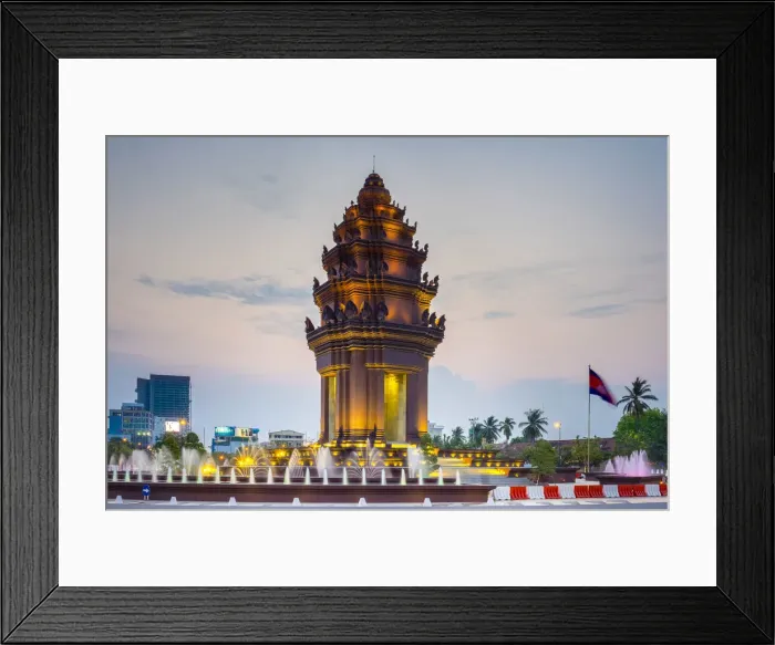 Framed Print : Independence Monument at dusk, Phnom Penh, Cambodia Framed Print : Independence Monument at dusk, Phnom Penh, Cambodia