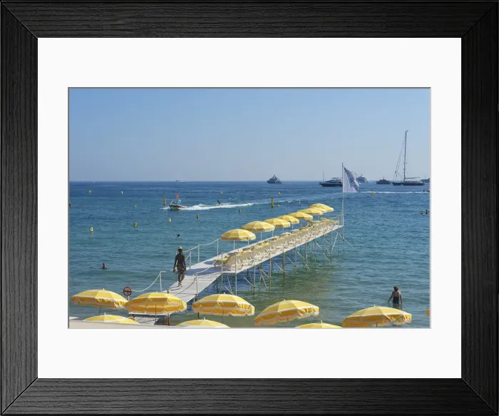 Framed Print : Beach, Croisette in Cannes, Cote da'Azur, Provence-Alpes-Cote d Azur, France Framed Print : Beach, Croisette in Cannes, Cote da'Azur, Provence-Alpes-Cote d Azur, France