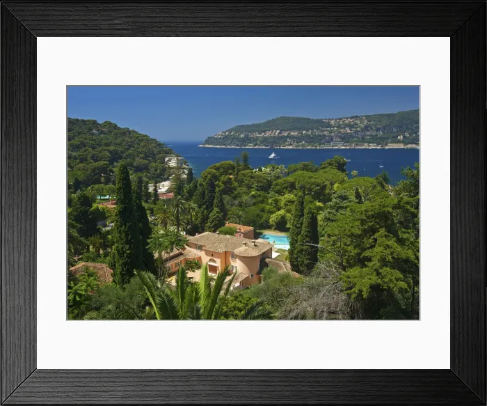 Framed Print : Villa in Saint Jean Cap Ferrat, Cote da'Azur, Alpes-Maritimes, Provence-Alpes-Cote Framed Print : Villa in Saint Jean Cap Ferrat, Cote da'Azur, Alpes-Maritimes, Provence-Alpes-Cote