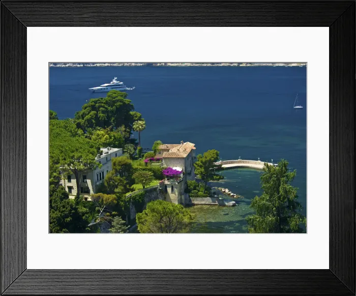 Framed Print : Villa in Saint Jean Cap Ferrat, Cote Azur, Alpes-Maritimes, Provence-Alpes-Cote Framed Print : Villa in Saint Jean Cap Ferrat, Cote Azur, Alpes-Maritimes, Provence-Alpes-Cote