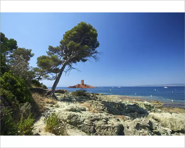 Ile da'Or at Corniche de la'Esterel, Cote da'Azur Provence-Alpes-Cote d Azur, France