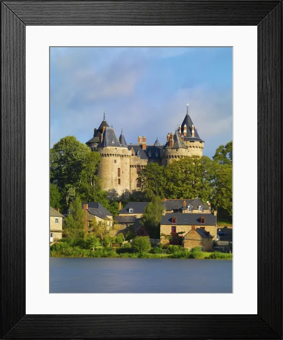 Framed Print : France, Brittany, Ille et Vilaine, Cambourg, Chateau de Cambourg with lake infront Framed Print : France, Brittany, Ille et Vilaine, Cambourg, Chateau de Cambourg with lake infront