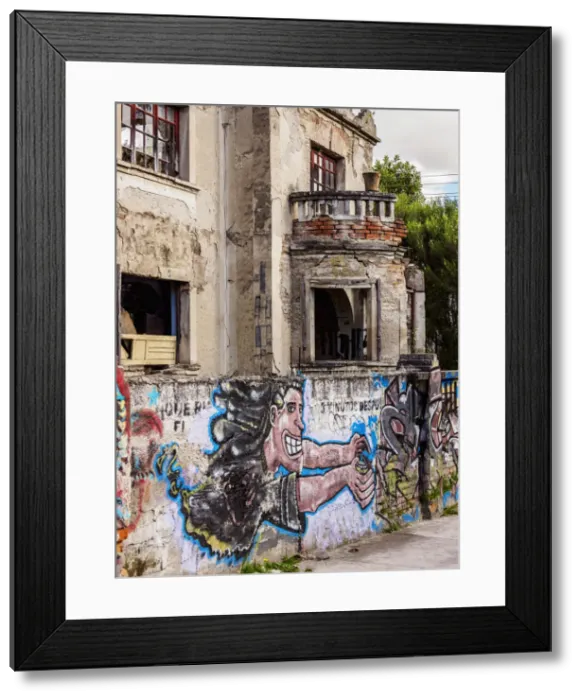 Framed Print : Street Art in La Floresta Neighbourhood, Quito, Pichincha Province, Ecuador