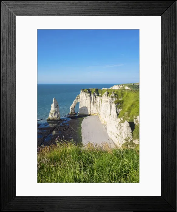 Framed Print : France, Normandy (Normandie), Seine-Maritime department, Etretat. White chalk cliffs Framed Print : France, Normandy (Normandie), Seine-Maritime department, Etretat. White chalk cliffs