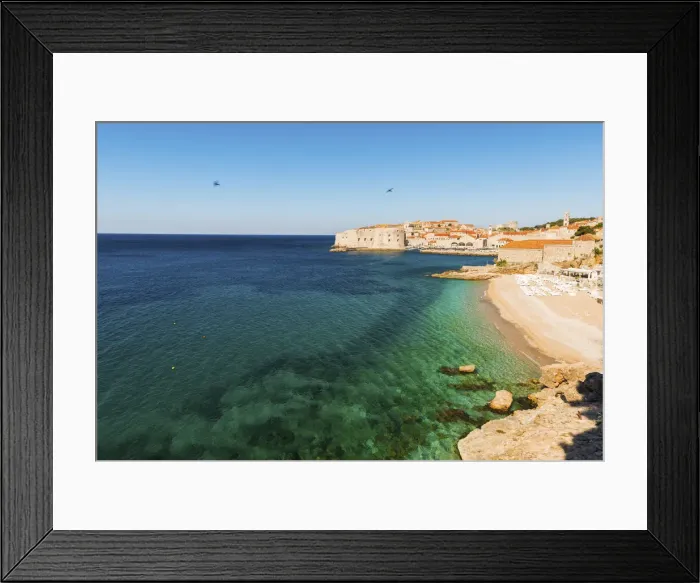 Framed Print : Dalmatia, Croatia, Dubrovnik. View over Banya beech and the old town Framed Print : Dalmatia, Croatia, Dubrovnik. View over Banya beech and the old town