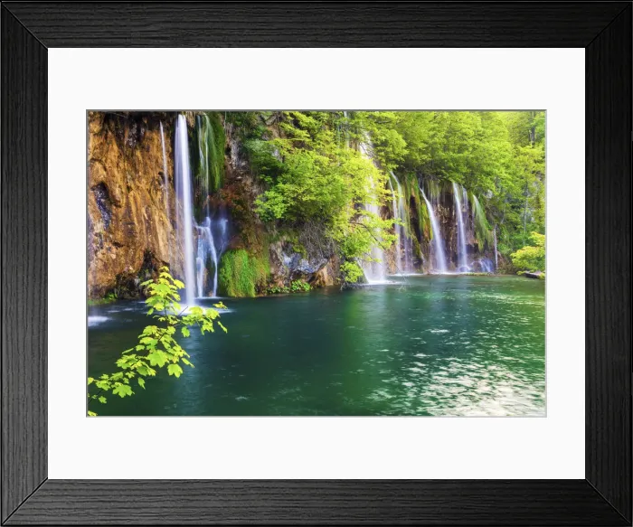 Framed Print : Dalmatia, Croatia, Plitvice lakes national park. Waterfalls at Burget Lake Framed Print : Dalmatia, Croatia, Plitvice lakes national park. Waterfalls at Burget Lake