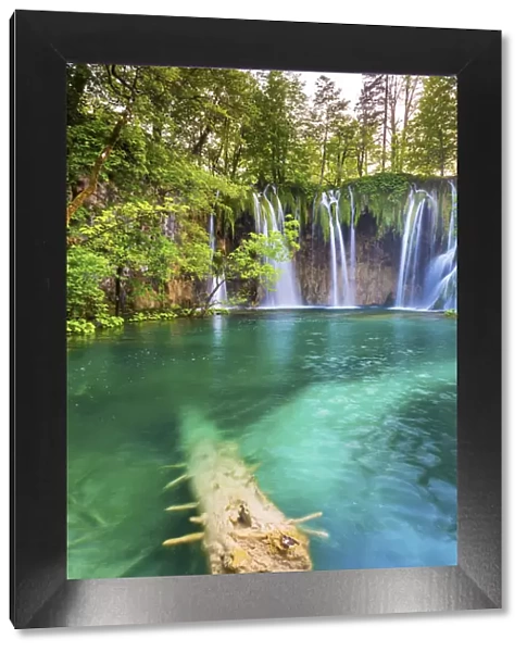 Croatia, Dalmatia, Plitvice lakes national parkk. Burget waterfall