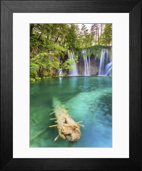 Framed Print : Croatia, Dalmatia, Plitvice lakes national parkk. Burget waterfall Framed Print : Croatia, Dalmatia, Plitvice lakes national parkk. Burget waterfall
