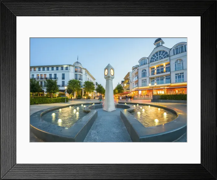 Framed Print : Binz, Rugen Island, Baltic coast, Mecklenburg-Western Pomerania, Germany Framed Print : Binz, Rugen Island, Baltic coast, Mecklenburg-Western Pomerania, Germany