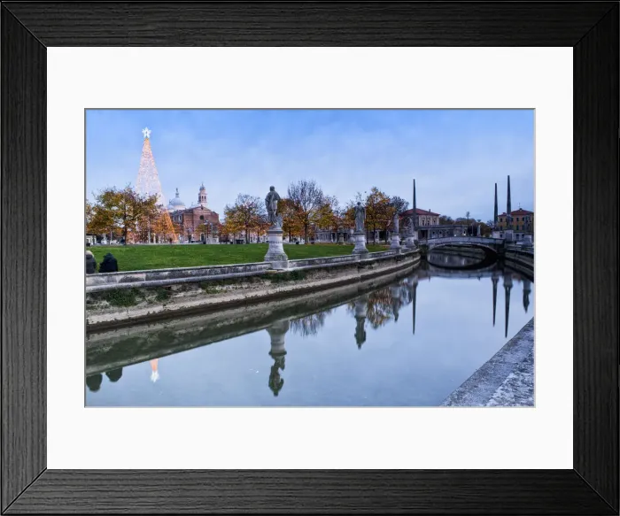 Framed Print : Italy, Veneto, Padua, Christmas lights in Prato della Valle, in the background Framed Print : Italy, Veneto, Padua, Christmas lights in Prato della Valle, in the background
