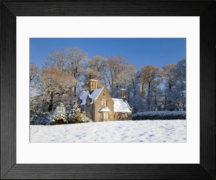 Framed Print : Gatehouse Cottage in Winter, Melbury Osmond, Dorset, England Framed Print : Gatehouse Cottage in Winter, Melbury Osmond, Dorset, England