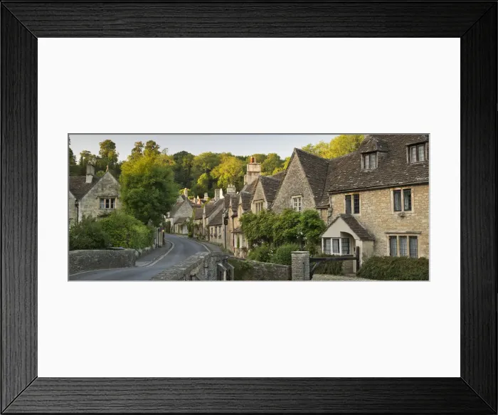 Framed Print : Picturesque cottages in the beautiful Cotswolds village of Castle Combe, Wiltshire