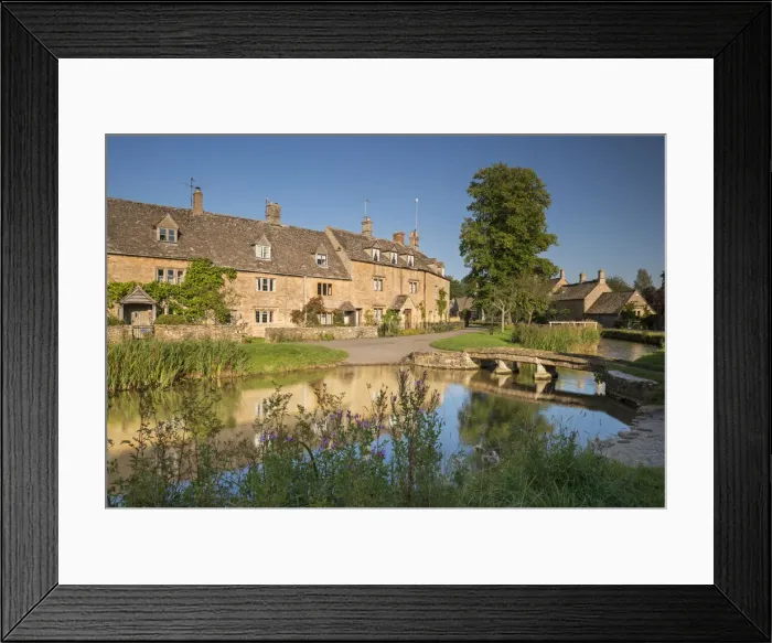 Framed Print : Cottages beside the River Eye in the picturesque Cotswold village of Lower Slaughter Framed Print : Cottages beside the River Eye in the picturesque Cotswold village of Lower Slaughter