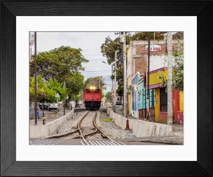 Framed Print : Train arriving at Railway Station in Riobamba, Chimborazo Province, Ecuador Framed Print : Train arriving at Railway Station in Riobamba, Chimborazo Province, Ecuador