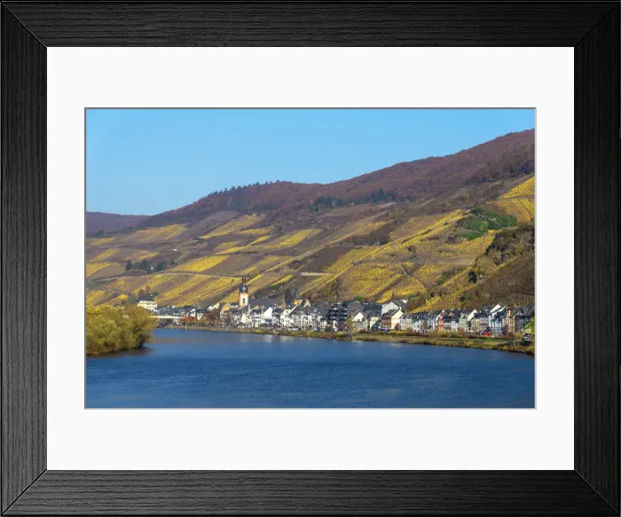 Framed Print : Zell, Mosel valley, Rhineland-Palatinate, Germany Framed Print : Zell, Mosel valley, Rhineland-Palatinate, Germany