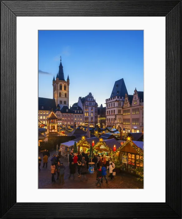 Framed Print : Christmas market at Hauptmarkt, Treves, Rhineland-Palatinate, Germany Framed Print : Christmas market at Hauptmarkt, Treves, Rhineland-Palatinate, Germany