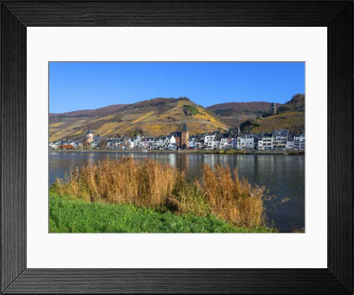Framed Print : Zell, Mosel valley, Rhineland-Palatinate, Germany Framed Print : Zell, Mosel valley, Rhineland-Palatinate, Germany