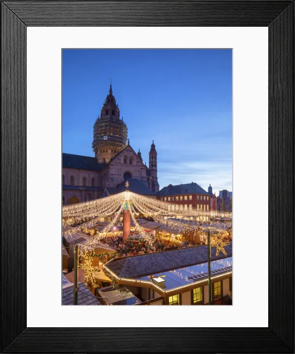 Framed Print : Christmas Market and Mainz Cathedral at dusk, Mainz, Rhineland-Palatinate, Germany Framed Print : Christmas Market and Mainz Cathedral at dusk, Mainz, Rhineland-Palatinate, Germany