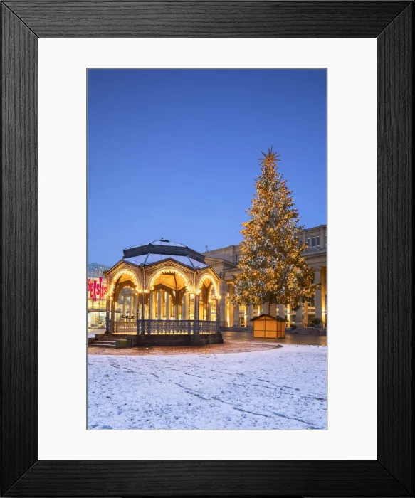 Framed Print : Schlossplatz (Castle Square ) at dawn, Stuttgart, Baden-WAorttemberg, Germany Framed Print : Schlossplatz (Castle Square ) at dawn, Stuttgart, Baden-WAorttemberg, Germany