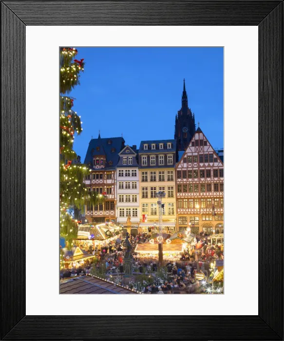 Framed Print : Frankfurt Christmas Market at dusk, Frankfurt am Main, Hesse, Germany Framed Print : Frankfurt Christmas Market at dusk, Frankfurt am Main, Hesse, Germany