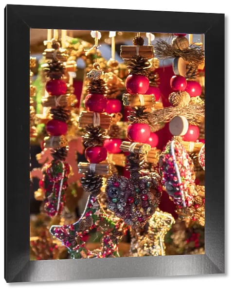 Decoration stall at Frankfurt Christmas Market, Frankfurt am Main, Hesse, Germany