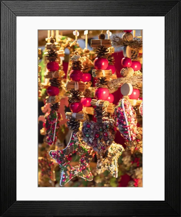 Framed Print : Decoration stall at Frankfurt Christmas Market, Frankfurt am Main, Hesse, Germany