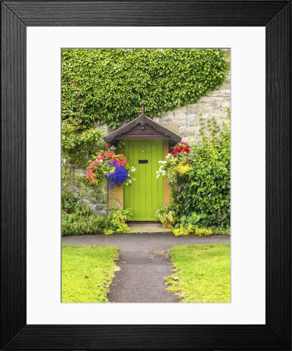 Framed Print : Cottage at Ashford in the Water, Peak District National Park, Derbyshire, England Framed Print : Cottage at Ashford in the Water, Peak District National Park, Derbyshire, England