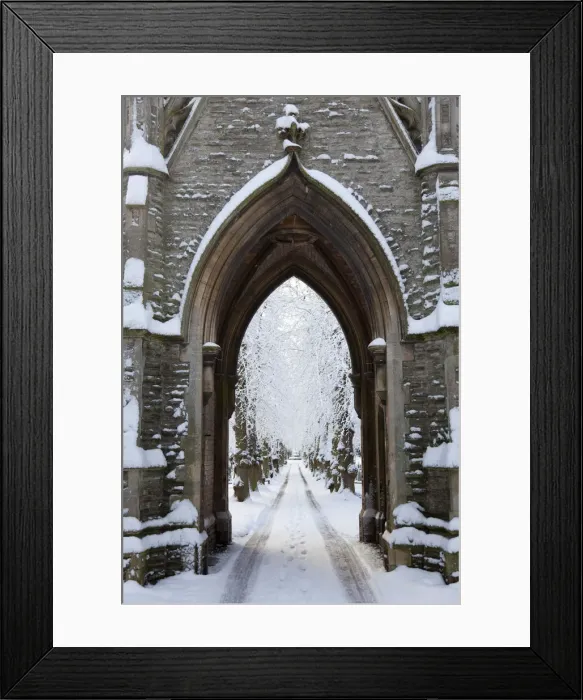 Framed Print : Newark, UK. The central path and victorian gothic lychgate at Newark cemetery Framed Print : Newark, UK. The central path and victorian gothic lychgate at Newark cemetery
