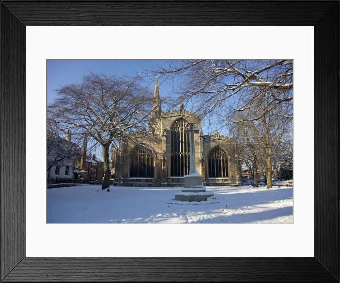 Framed Print : Newark, UK. The Church of St Mary Magdalenes war memorial Framed Print : Newark, UK. The Church of St Mary Magdalenes war memorial