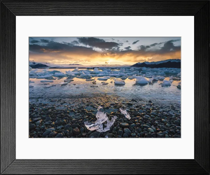 Framed Print : Jokulsarlon, southern Iceland. Icebergs on the glacier lagoon Framed Print : Jokulsarlon, southern Iceland. Icebergs on the glacier lagoon