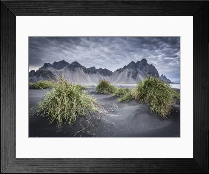 Framed Print : Iceland, Vestrahorn mount and black sand beach in foreground, near Vik Framed Print : Iceland, Vestrahorn mount and black sand beach in foreground, near Vik