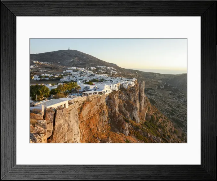 Framed Print : Chora bilt on the Cliff, Folegandros, Cyclades, Greece