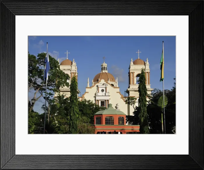 Framed Print : Catedral San Pedro Sula at Parque Central, San Pedro Sula, Honduras, Central America Framed Print : Catedral San Pedro Sula at Parque Central, San Pedro Sula, Honduras, Central America