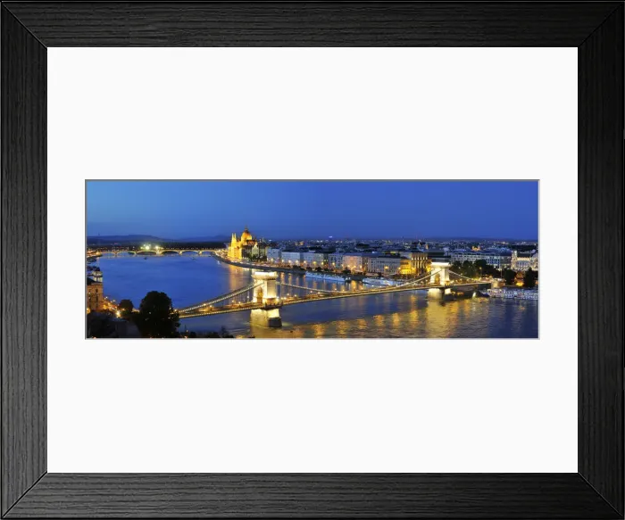 Framed Print : Szechenyi Chain Bridge and the Parliament at twilight. Budapest, Hungary Framed Print : Szechenyi Chain Bridge and the Parliament at twilight. Budapest, Hungary